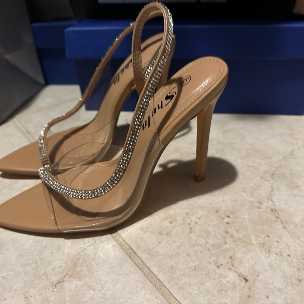 Heels - Picture 5 of 6